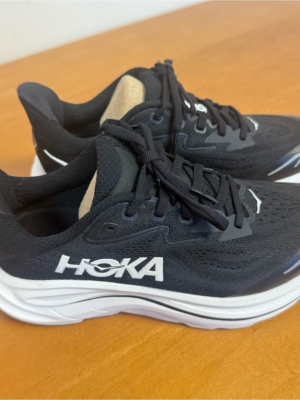 HOKA Clifton 10 Big Kids Size 3.5 Black White Running Shoes NEW no box